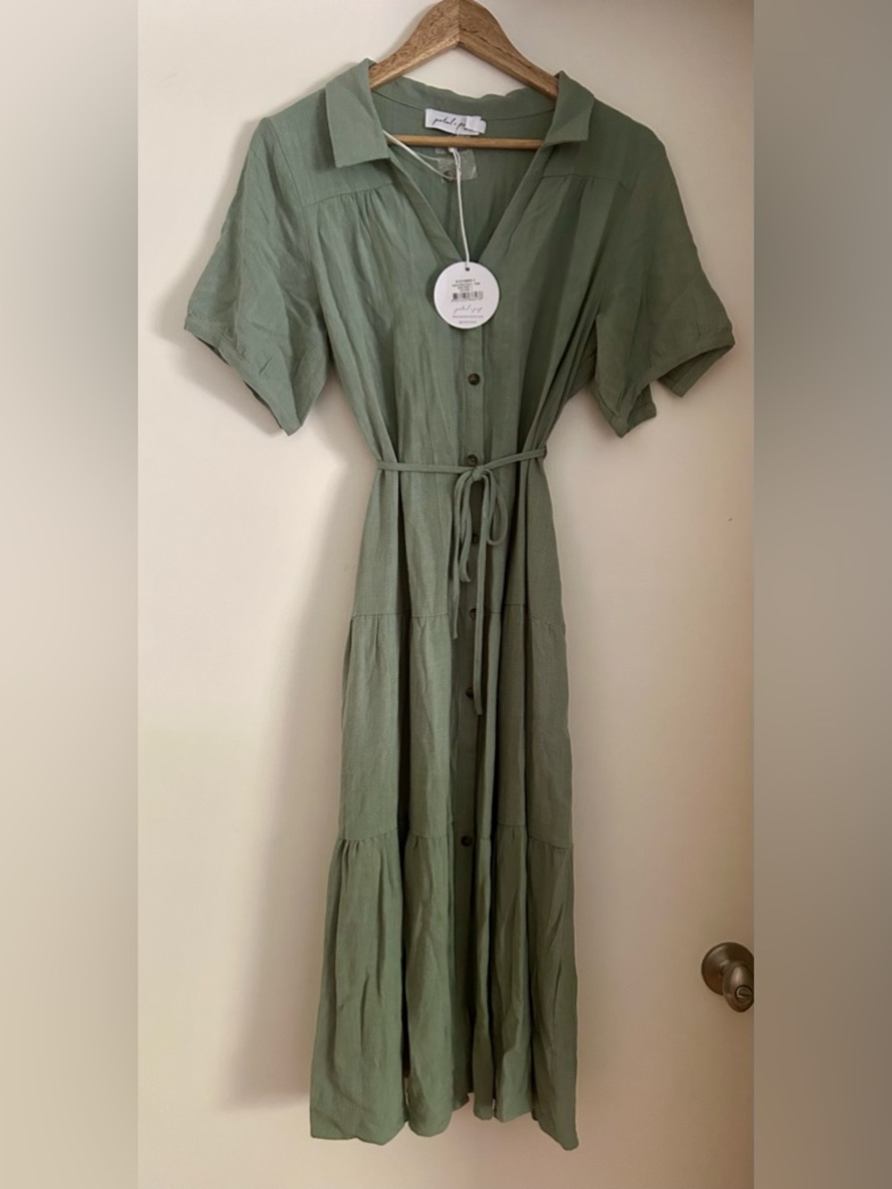 Petal & Pup Adara Midi Dress - Picture 7 of 10